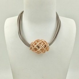 Rose Gold Coloured Necklace with Magnetic Fastening (G453)