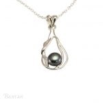 Black freshwater pearl necklace