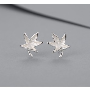 Maple leaf stud earrings