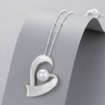 Necklace silver heart/pearl G1068