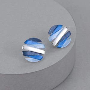 Earrings stud blue open circle