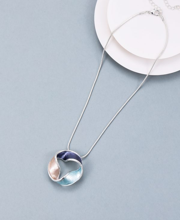 Necklace folded circle blue